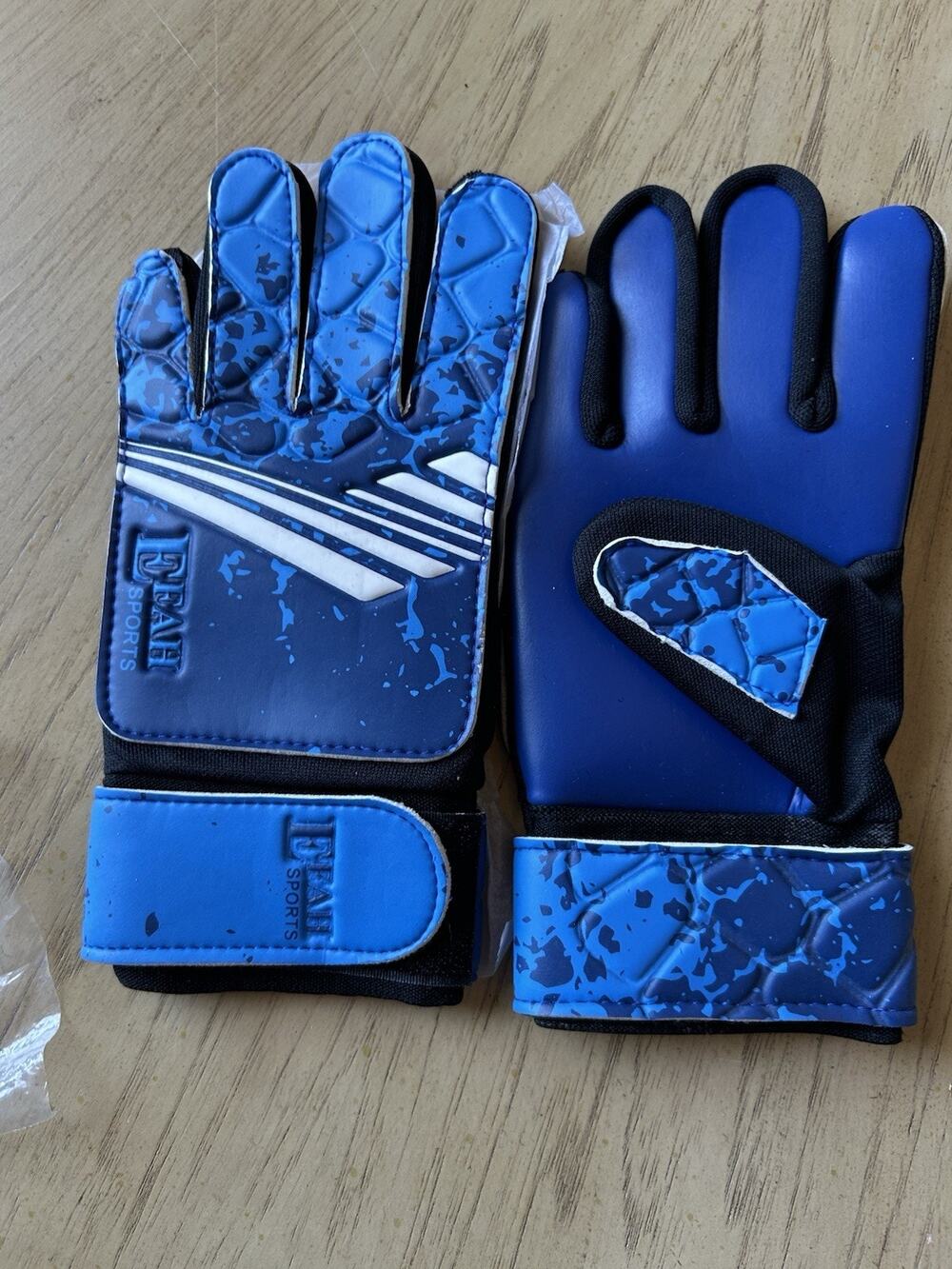 EFAH SPORTS Football Goalkeeper Gloves Kids Boys Soccer Glove with Grip Palms